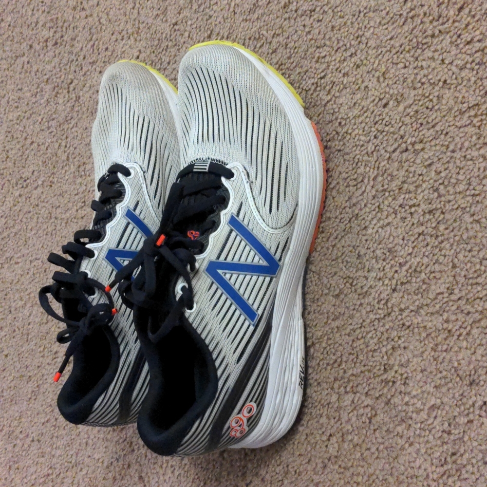 New Balance 890 women's size 10